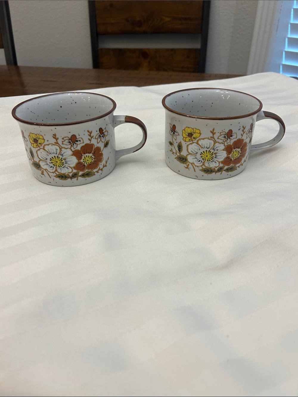 Lunch Mates Cultura Collection Floral Ceramic Mug With Handle, Round, Japan
